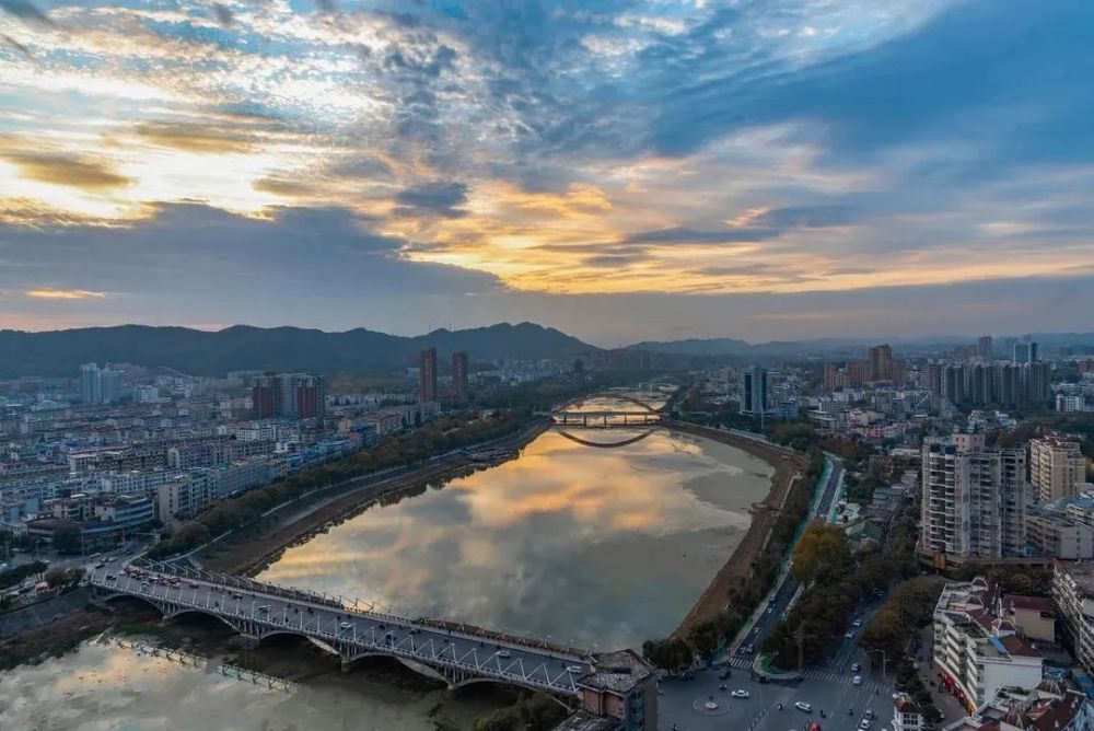 信阳武汉人口_信阳毛尖图片