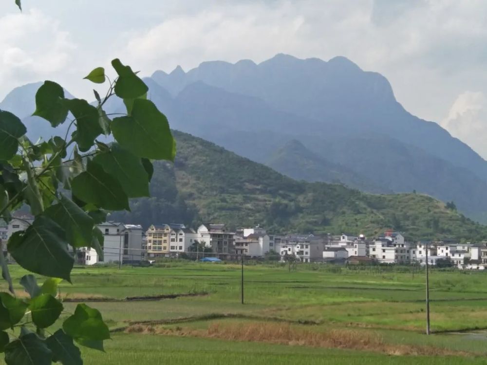 江西上饶这地方,与世界遗产相接,潜力无比,却没成"金山银山"