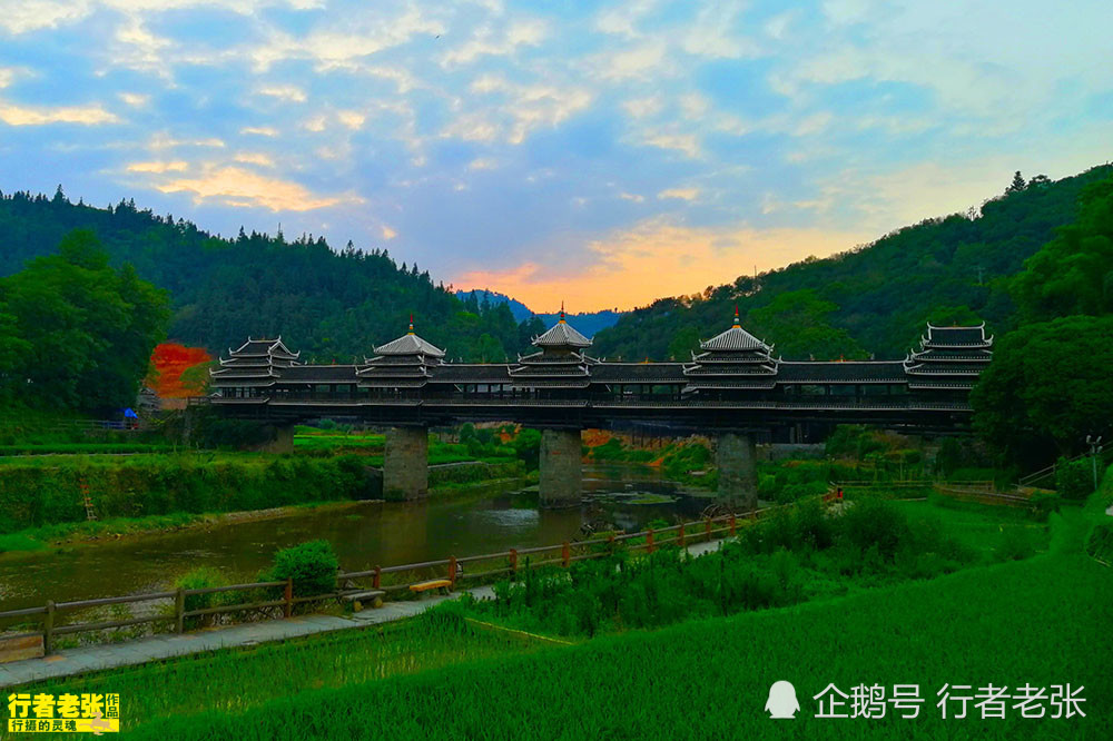 广西三江这座侗族风雨桥距今百年,侗族村寨独有,和赵州桥齐名