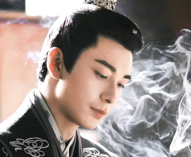 陈星旭版"李承鄞"独一无二?看到宋威龙试妆照,剧迷:转