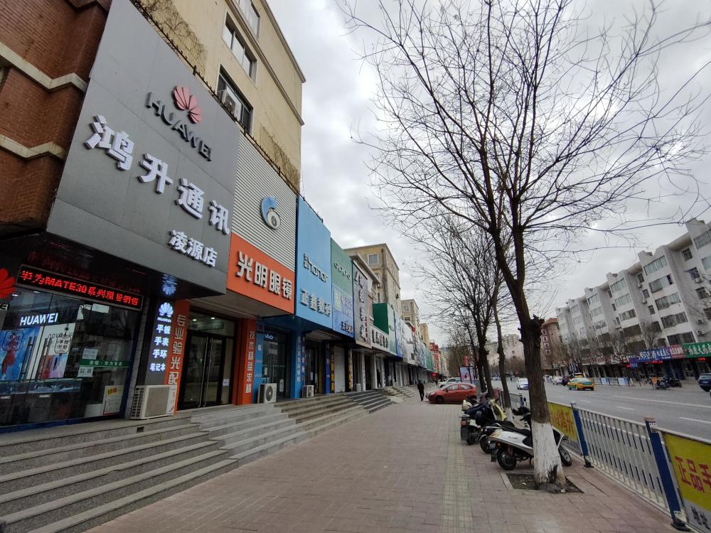 手机线下店恢复营业两星期 店主只说四个字:惨不忍睹