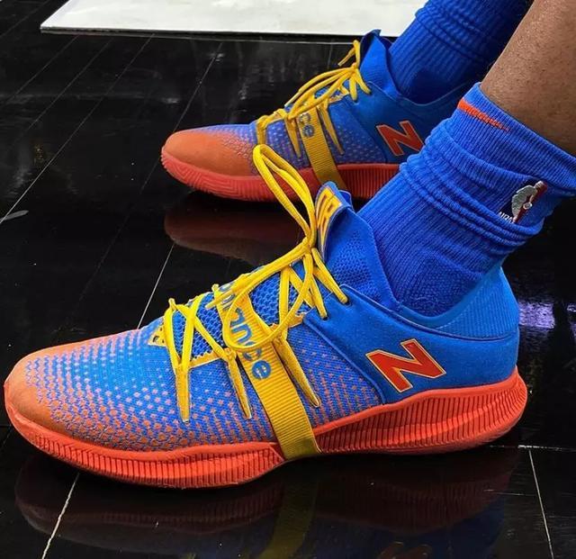 nba球员上脚:锡安穿新配色aj34,哈雷尔的锐步球鞋很亮眼!