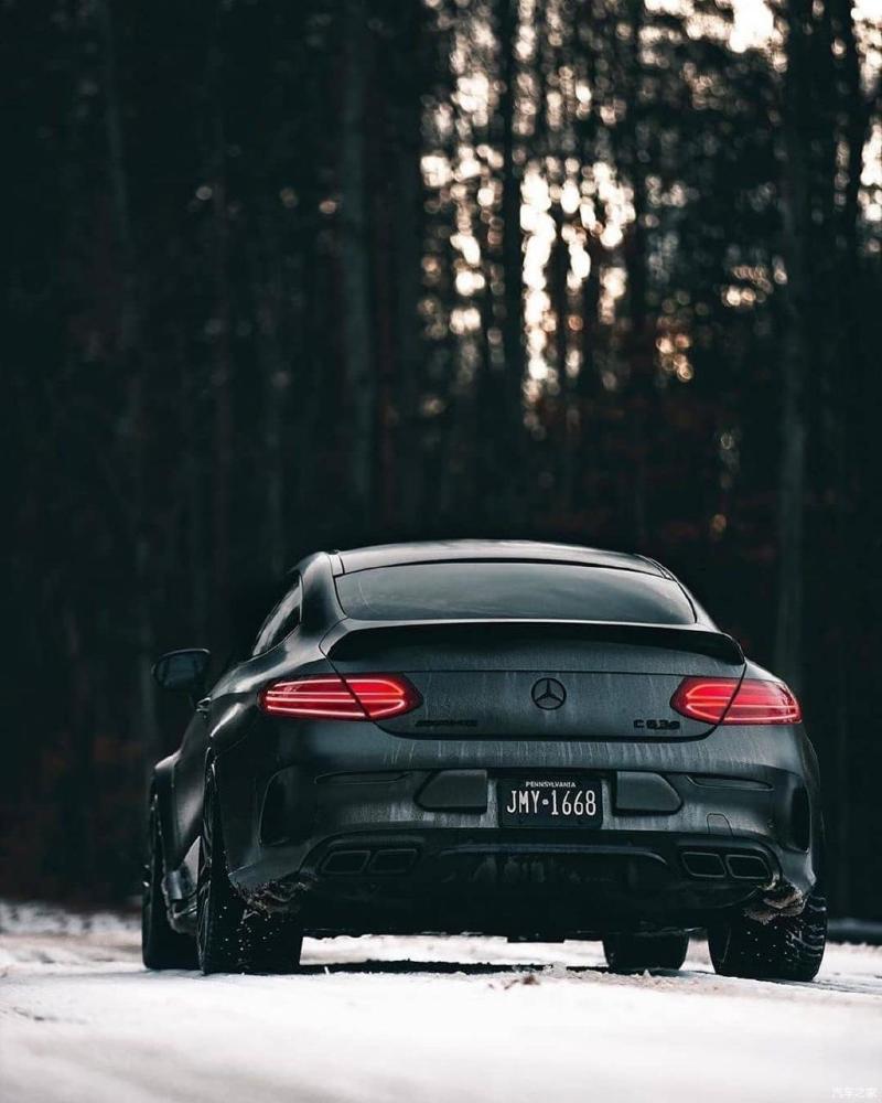 mercedes amg c63s coupe哑光黑武士,内饰全碳纤,你们