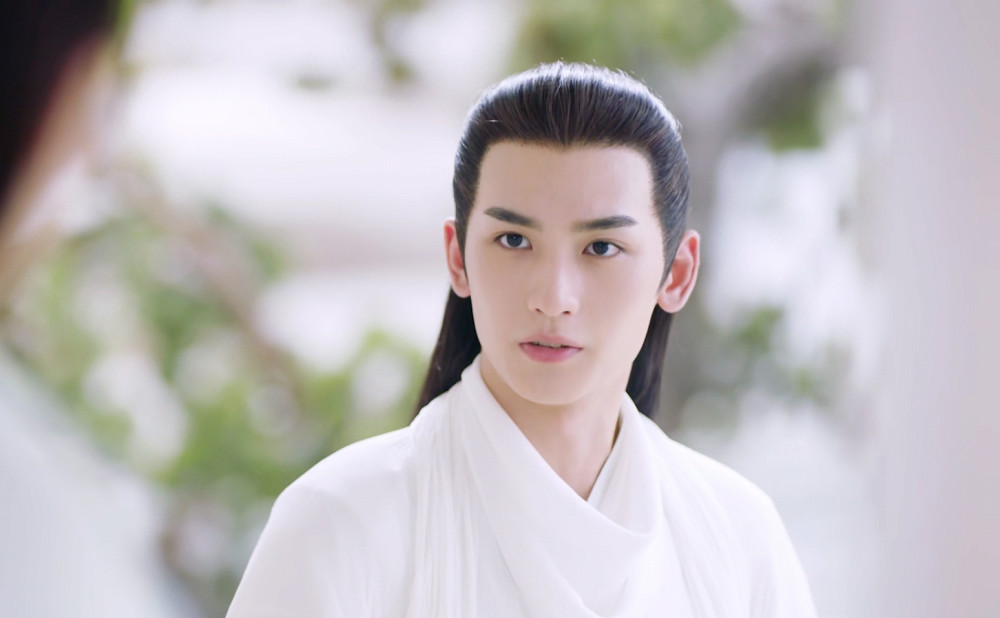 《三生三世枕上书》白真潜水游,三叔站大哥位,葡萄挤进八仙阵