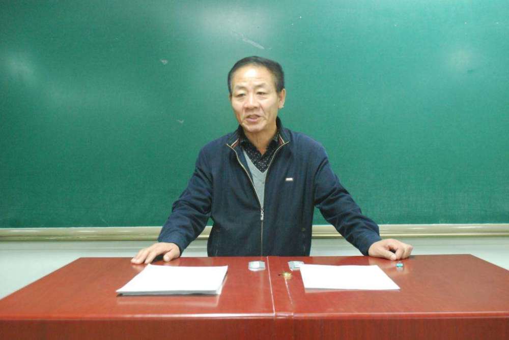 一个县城老师每月的到手收入