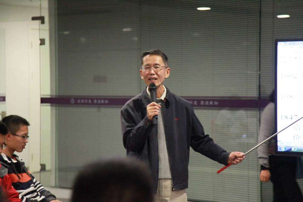 一个县城老师每月的到手收入