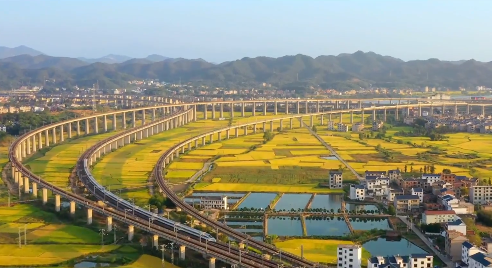 环鄱阳湖城市群经济总量_环鄱阳湖城市群(3)