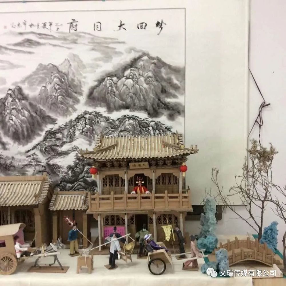 咱应县人杨宇光:让废旧纸板化身巧夺天工的古建筑