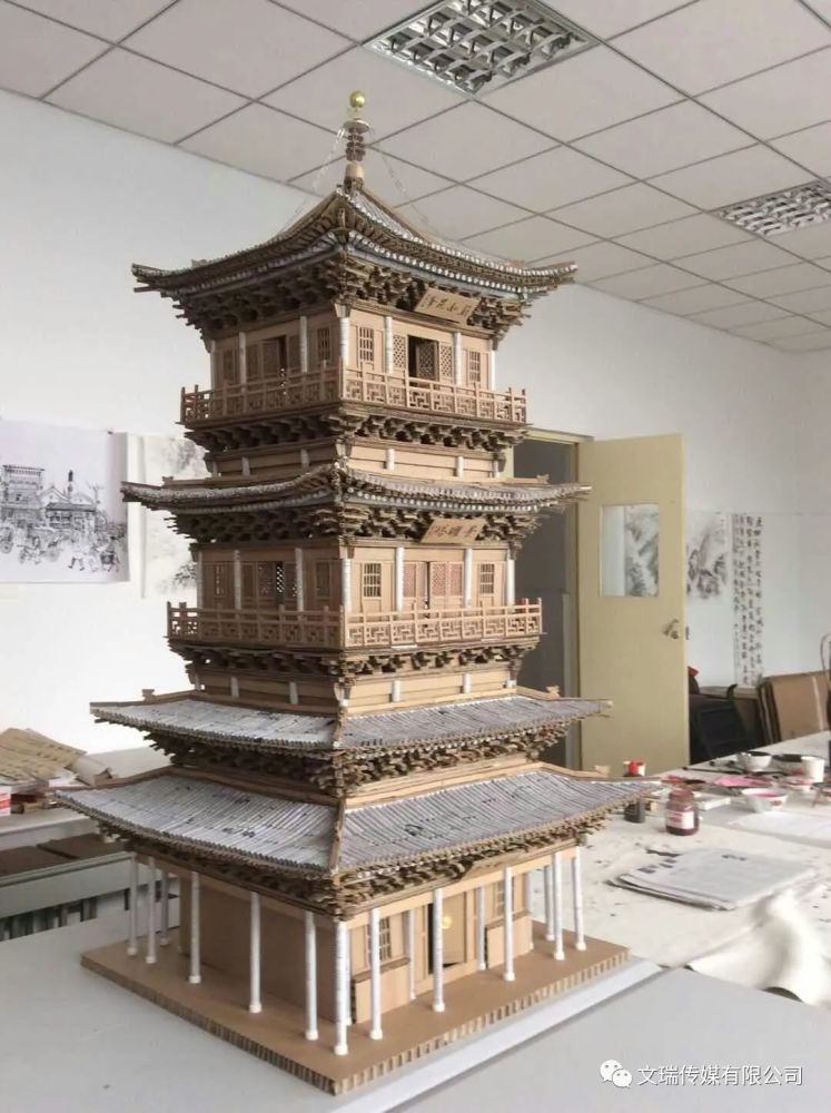 咱应县人杨宇光:让废旧纸板化身巧夺天工的古建筑