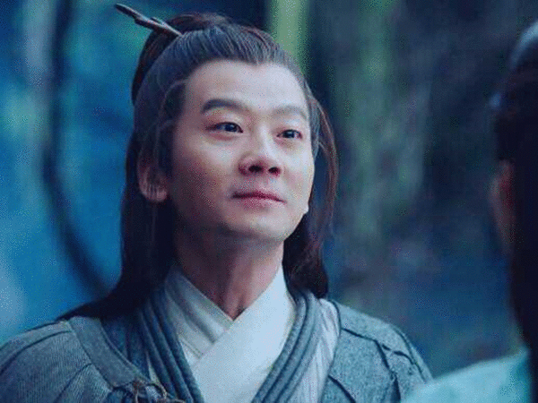 还记得《宝莲灯》的哮天犬吗?如今和易烊千玺合作,帅