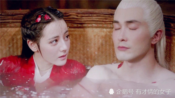 枕上书:帝君和凤九一起沐浴,谁注意帝君的"措施",看完