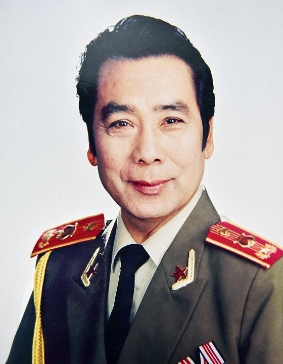 克里木的家庭是一个艺术世家,他的母亲是一位舞蹈家,父亲则曾是歌舞团