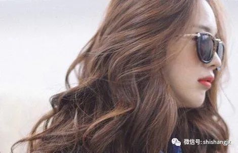 大饼脸就是不美的脸型吗？不是的，这里有她们最适合的9款长发！