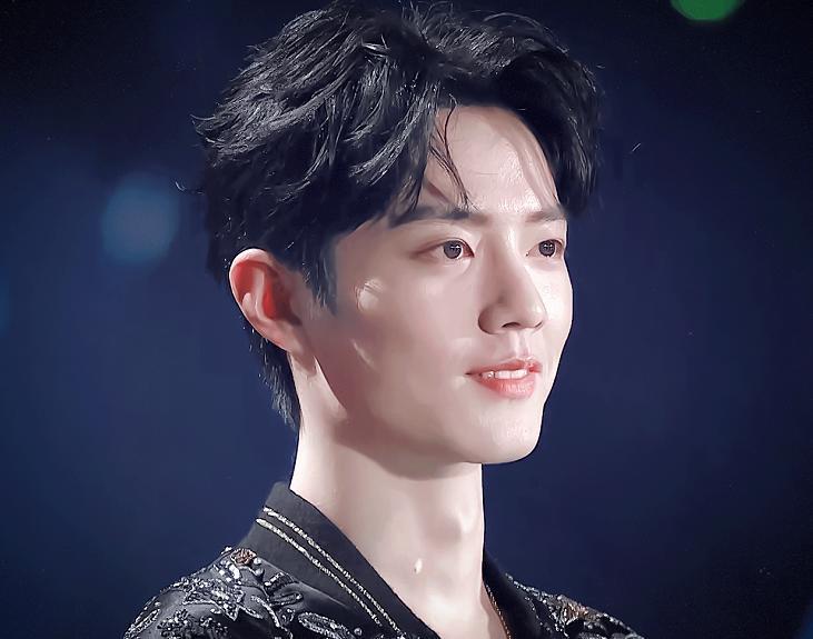 肖战担任《创造营2020》的发起人利与弊:这依旧是资本