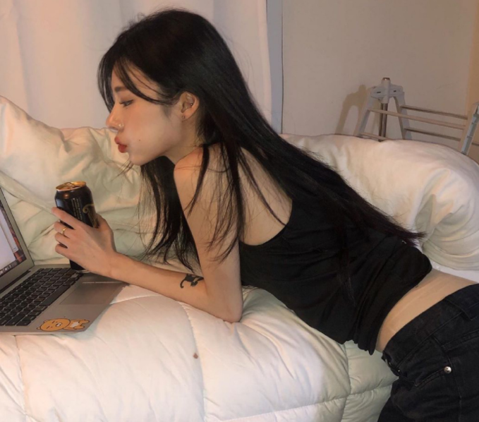 酷女孩·高冷·头像:心中有理想就要竭尽所能,不要碰到困难说放就放