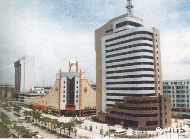 未完工的金砂公园,红圈内就是金凤城…当然,我们也不能忘记汕头西区