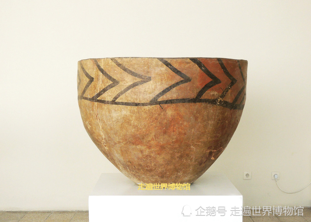 这些古代陶器图案优美清晰,但古人如何将其画在陶器上