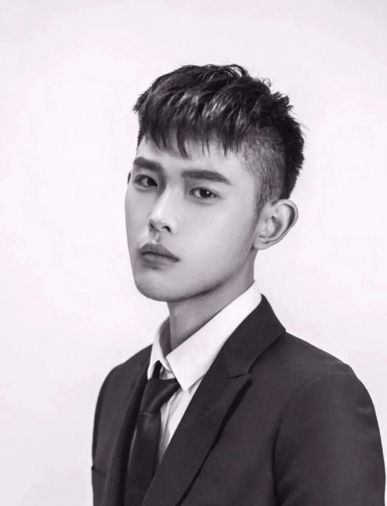 男生短发发型