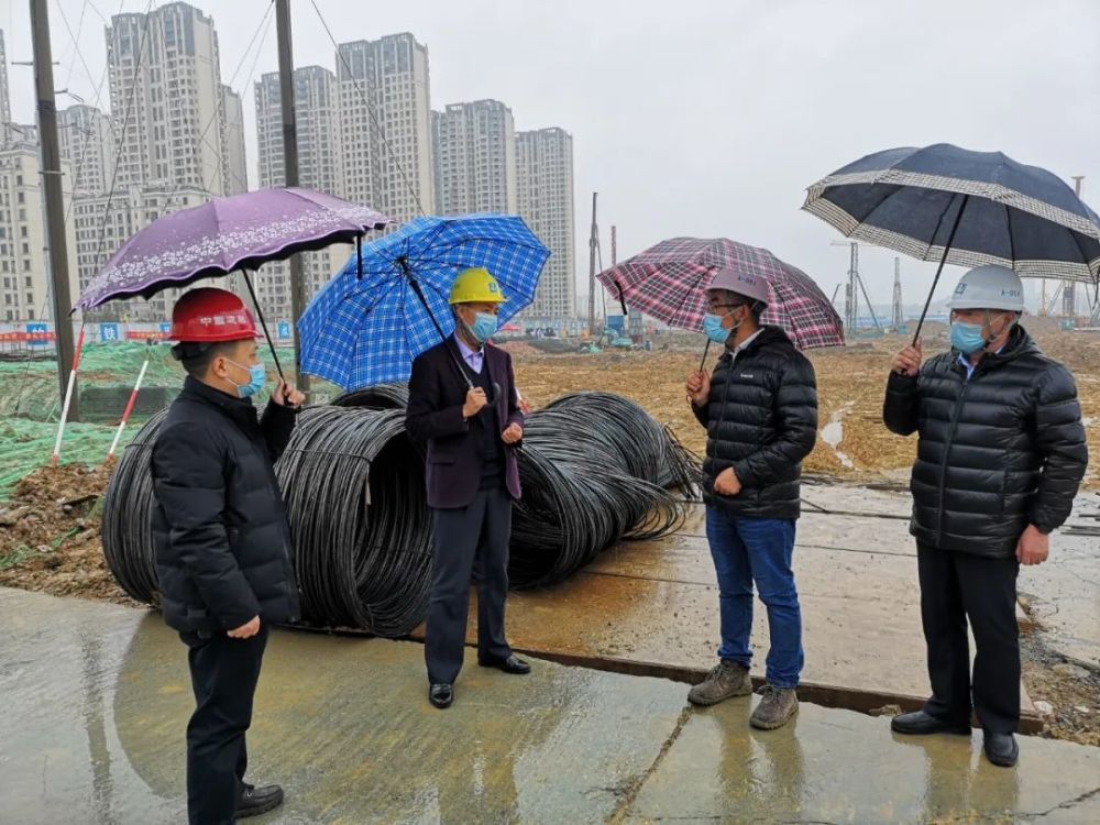 伍建春:冲锋在前筑牢疫情防控第一道防线