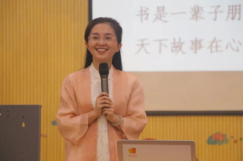 还记得美女校长胡红梅吗被教育部公开通报网友大快人心