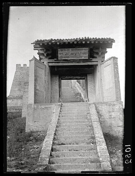 1907年陕西韩城县老照片一片荒凉的司马迁墓祠