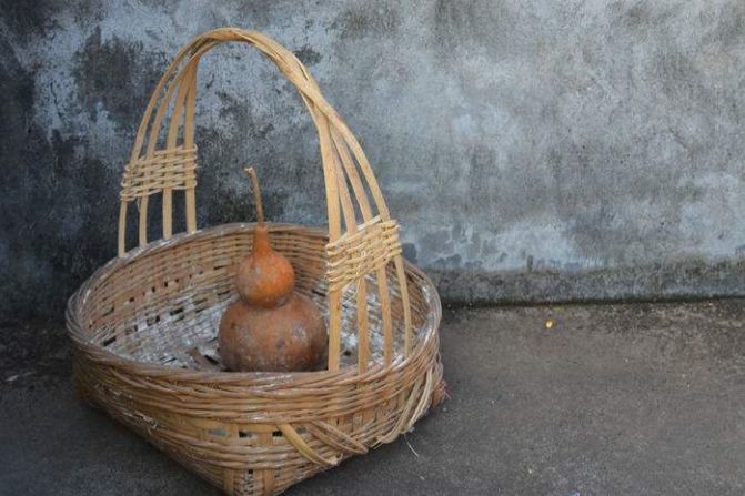 手提竹篮曲谱_老式手提竹篮子图片(5)