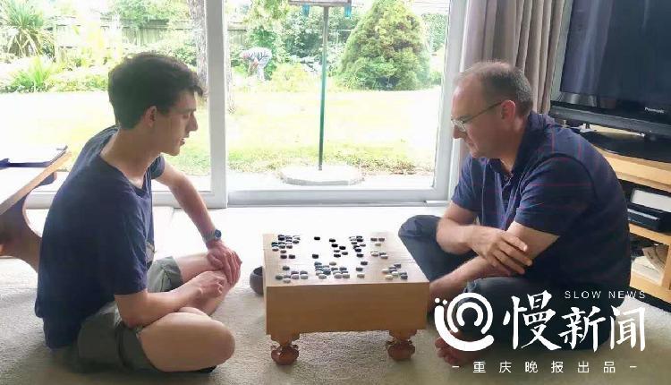 明明有颜值却偏偏要拼棋艺,独家揭秘重庆美女围棋主播养成记