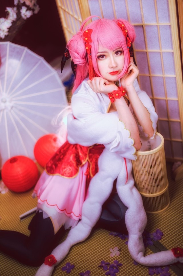 二次元cos美少女:我喜欢你们说我漂亮,这样我会拍更多