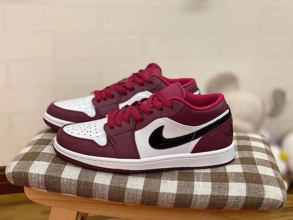 aj1 low 酒红艳绿