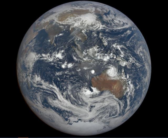 dscovr卫星拍摄的2月27日的地球图像(来源 https/epic.gsfc.nasa.