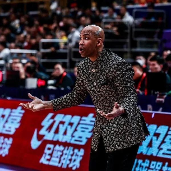 cba预计下个月重启马布里怒斥美国口罩一个17刀