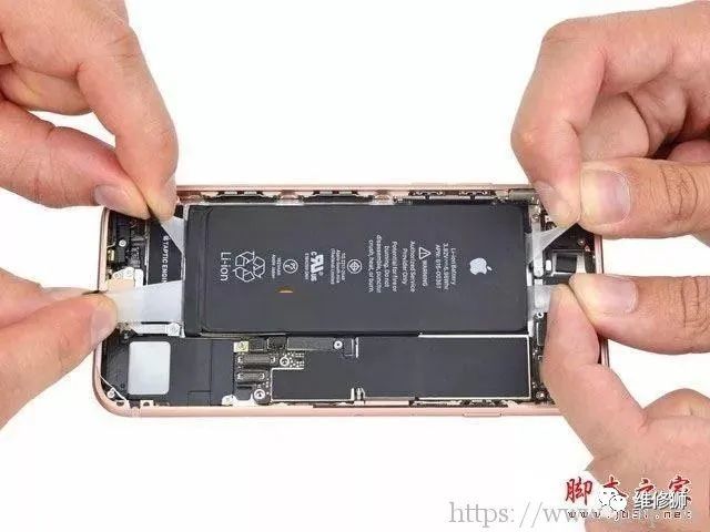 iphone 8电池拆解方法图