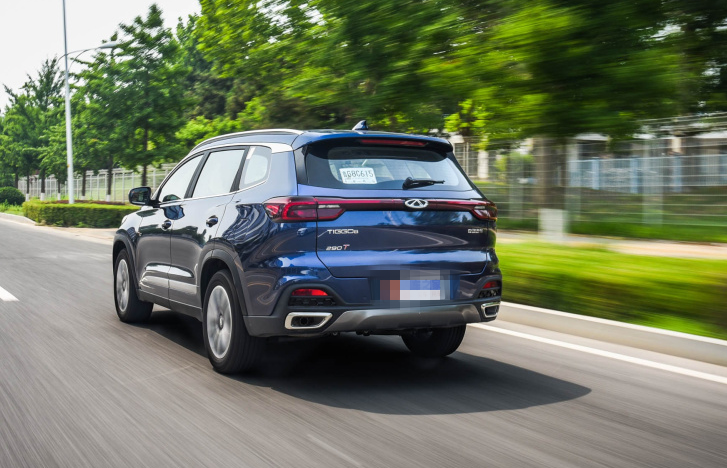 这款suv一定要看,1.6t榨出197匹,后备箱1930l,8.79万