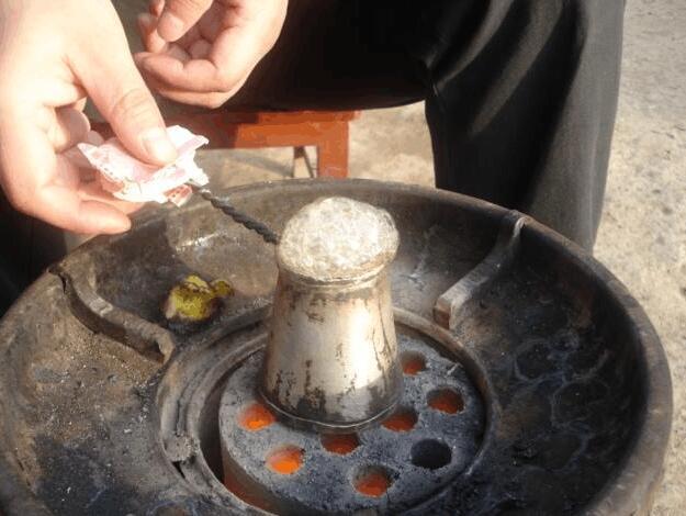 粗犷的西北民间茶道,甘肃农村罐罐茶,一杯乡愁敬故乡!