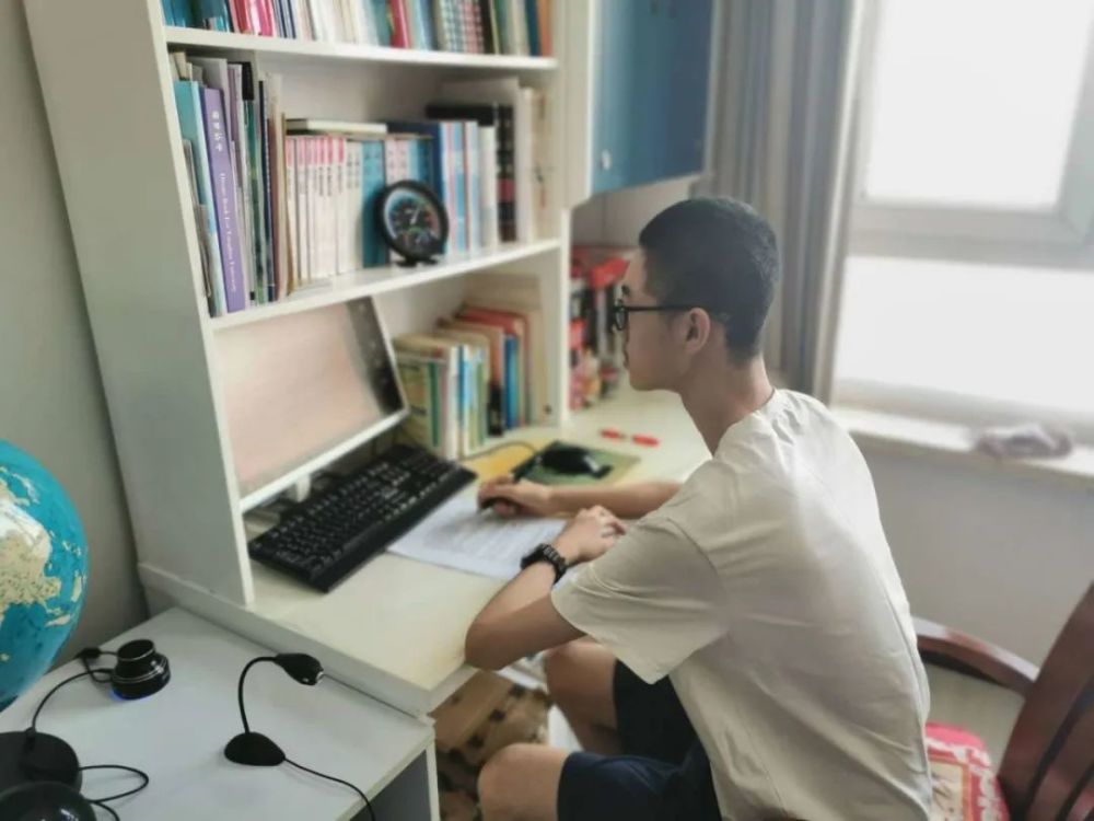 孩子在家上网课,家长啥心情?省重点高中的家长给老师写了一封信
