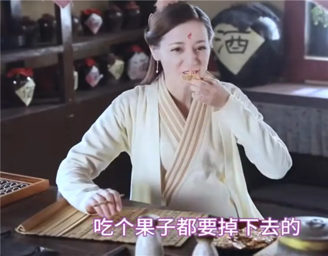 迪丽热巴突破自我,第一次演孕妇,挺大肚子宅男粉瞬间炸锅!