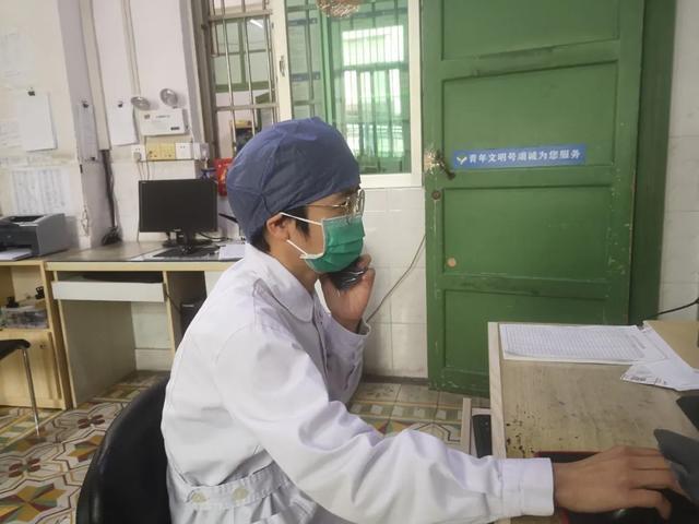 战疫中,南安这些"白衣天使"戴口罩的样子,真美