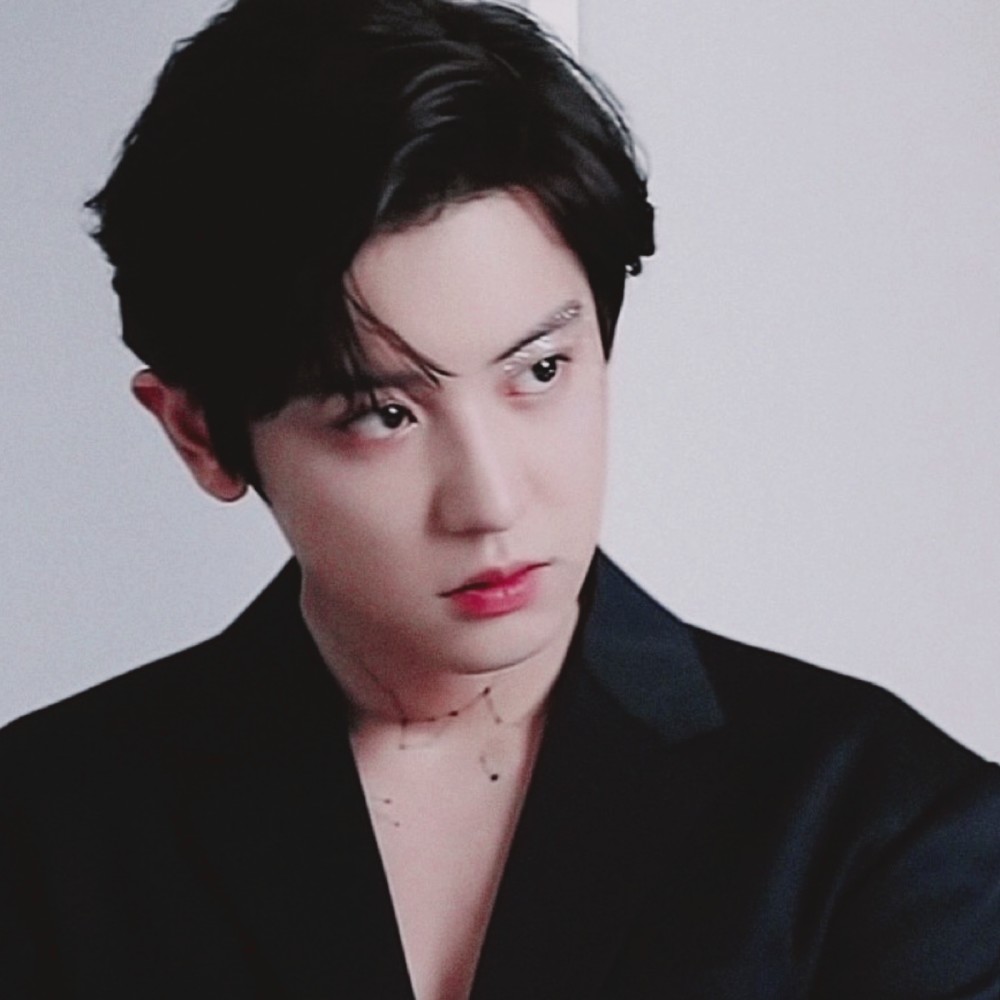 南韩ins粉丝排行:朴灿烈第七,朴彩英第四,bts第三,第一是她?