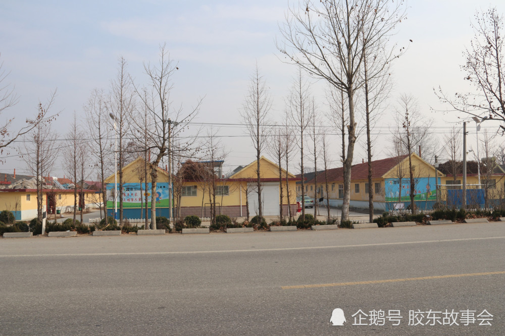 谭庄人口_哥谭企鹅人图片(2)