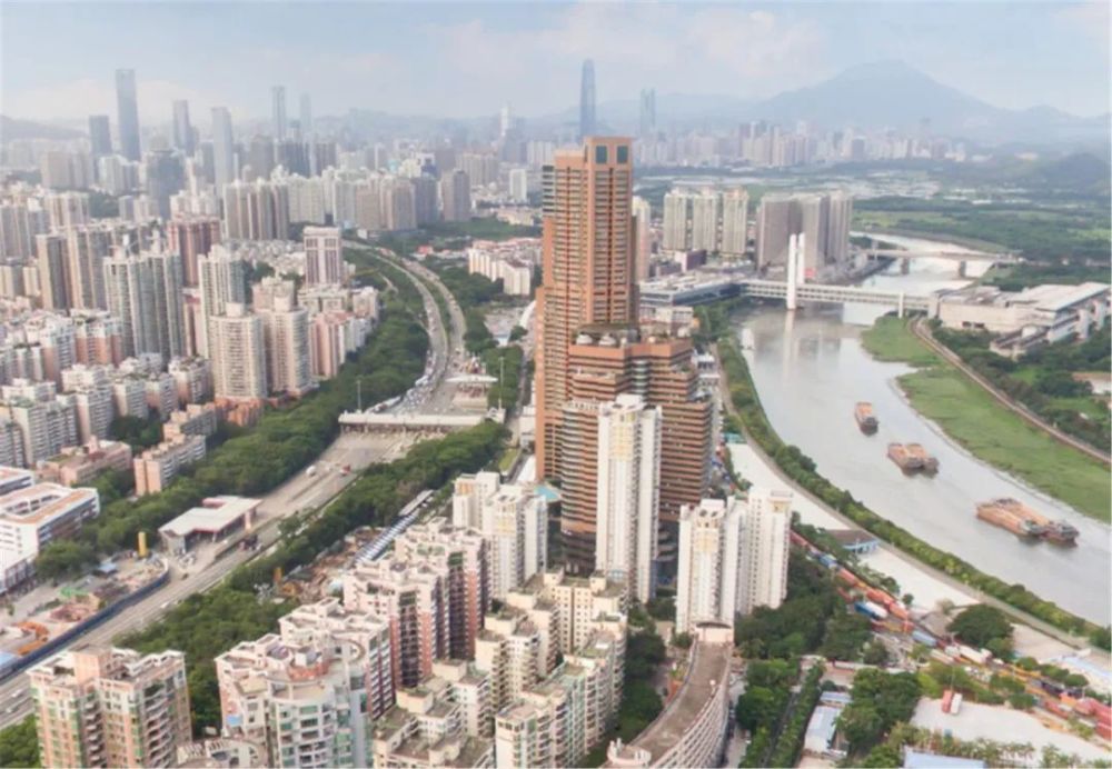 同处福外学区，一路之隔，为何房价相差上百万？