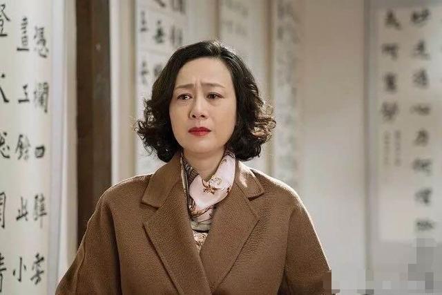 57岁吴玉芳戏里再现影后实力,戏外夫妻伉俪32年,老公