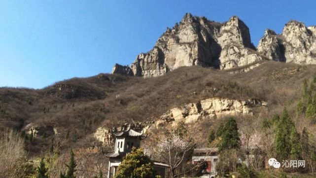 国家5A级神农山风景名胜区于3月14日正式恢复开放