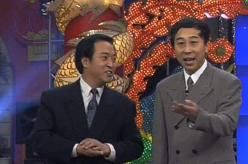 1999年,牛群与冯巩在春晚上合作完相声《瞧这俩爹》之后,再无合作.