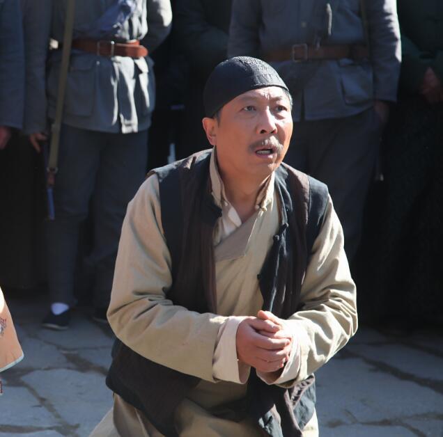01 在电视剧《红高粱》中,论演员的演技,韩童生饰演的戴老三,即九儿
