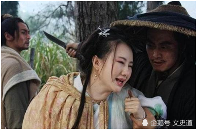 当石秀发现杨雄的妻子潘巧云与和尚有染的时候,并不是鲁莽的告知杨雄