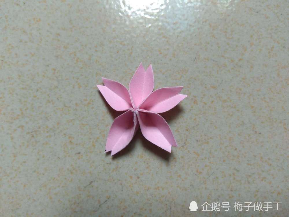 儿童手工折纸:浪漫樱花怎么折?折法简单,在家也可以赏