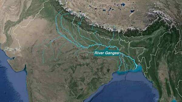 恒河发源于印度德干高原和喜马拉雅山南麓,到了下游后与布拉马普特拉