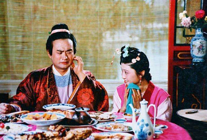 这个酒令里要有 悲愁喜乐"四个字,还要和女儿有关系,还要说明原因
