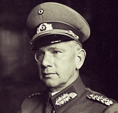 由于自己对希特勒的"忠诚",保卢斯被希特勒任命为第6集团军司令