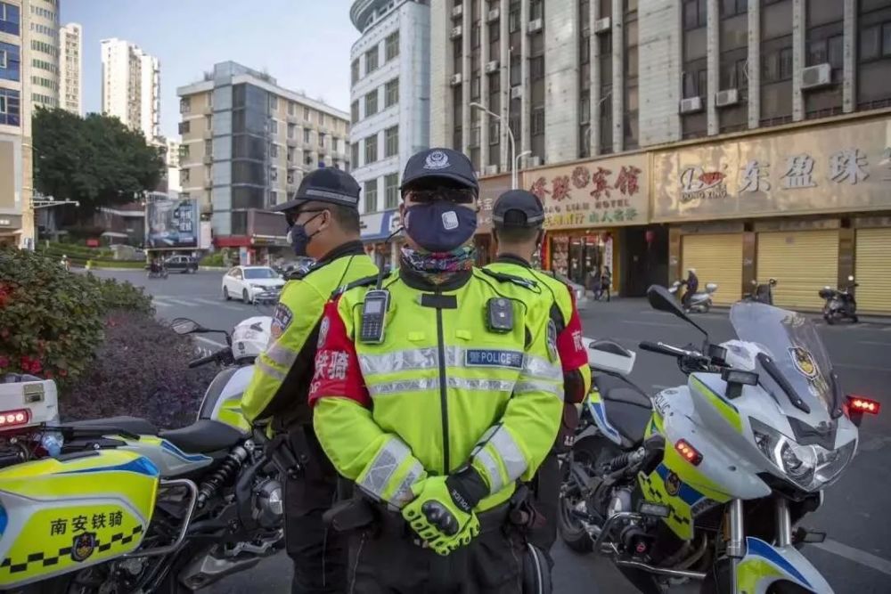 南安交警铁骑队:行动展初心 身影践担当